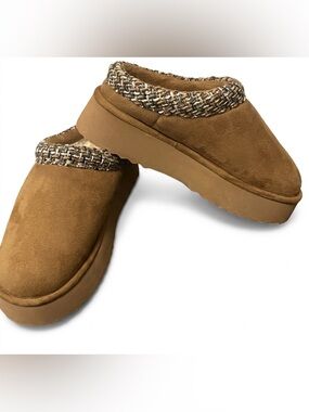 New Steve Madden Salena-2 Chestnut Suede Slip-On Platform Women's Shoes. Size 6